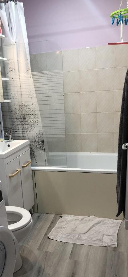 Appartement Lisieux Calme Tres Bien Equipe Exteriér fotografie